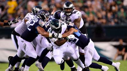 Raiders Sign Ex-Titans Veteran Defensive Lineman
