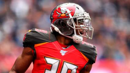 Eagles Sign Super Bowl-Winning Safety, Release 2 Players