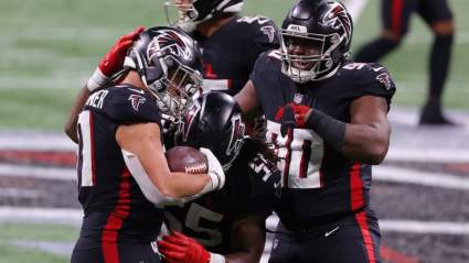 Falcons Re-Sign Exclusive Rights Free Agent DT: Report