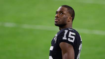 Twitter Reacts to Patriots Signing Super-Bowl Champ WR to $26 Million Deal