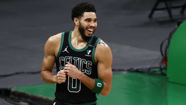 Jayson Tatum's mom fires back at haters on twitter