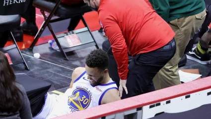 Warriors Superstar Steph Curry Injured After Scary Fall Against Houston Rockets