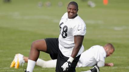 Former Steelers Tackle Re-Signs with Cardinals