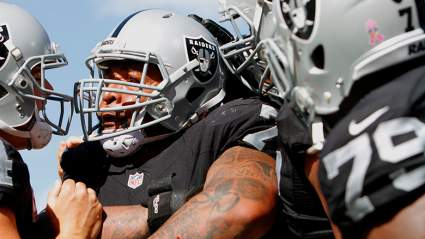 Beloved Raiders Pro Bowler Re-Signs With Team, Retires