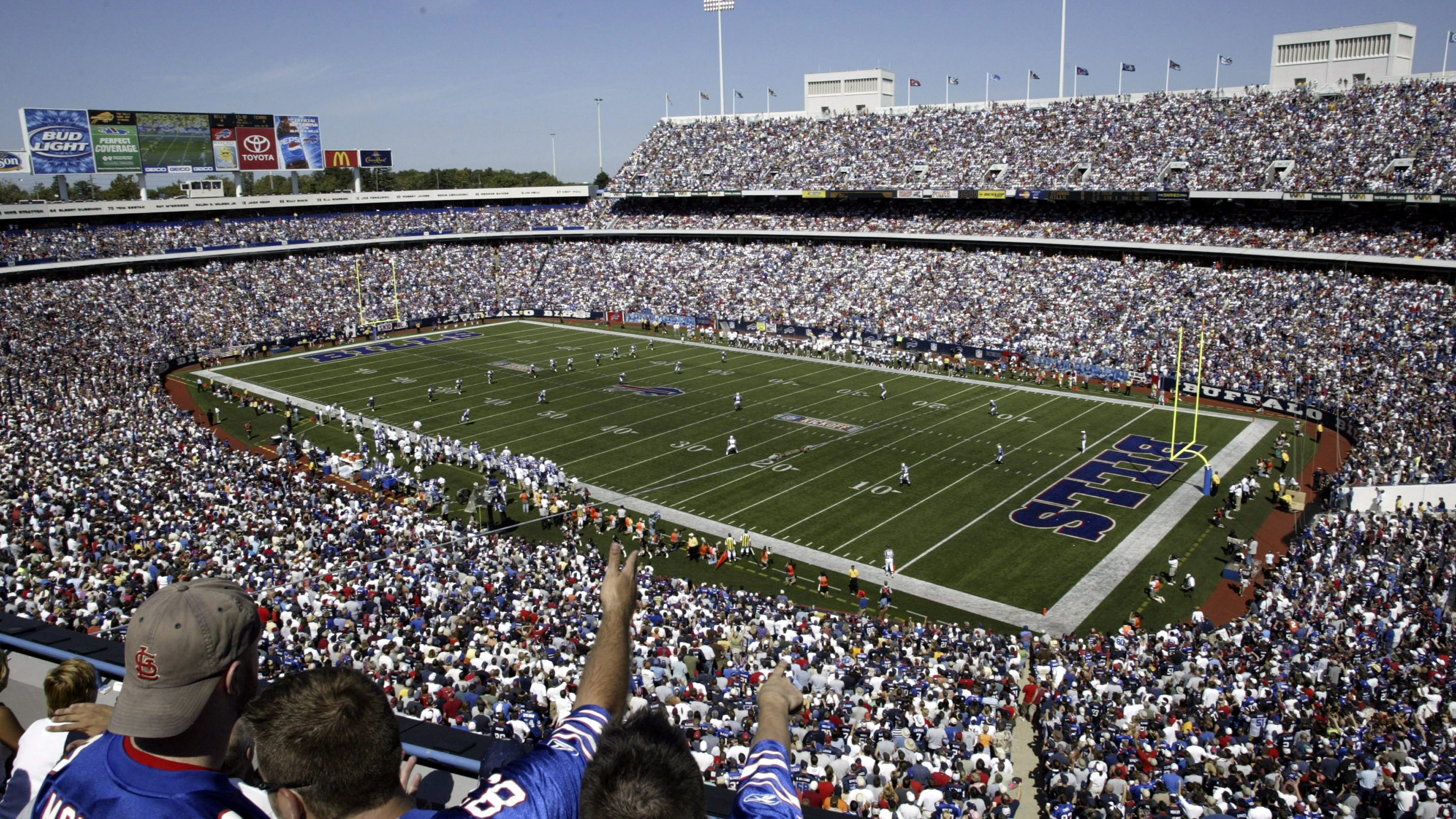 Cult-Favorite Movie Actor Has Hilarious Reaction To Bills Stadium Name