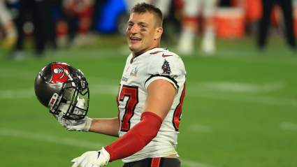 Bucs’ Rob Gronkowski Joins New Digital Craze