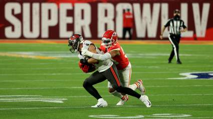 Chiefs Re-Sign Promising DE To One-Year Deal: Report