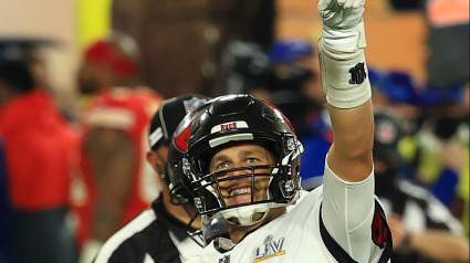 Tom Brady Humorously Reacts to Analyst’s Aliens Talk