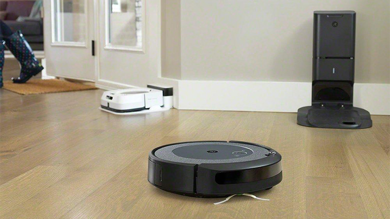 self-emptying robot vacuum