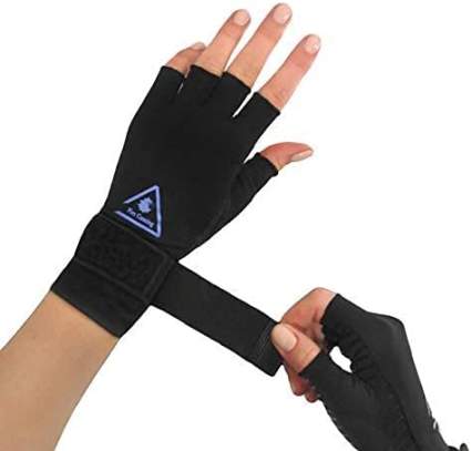 flex gaming gloves