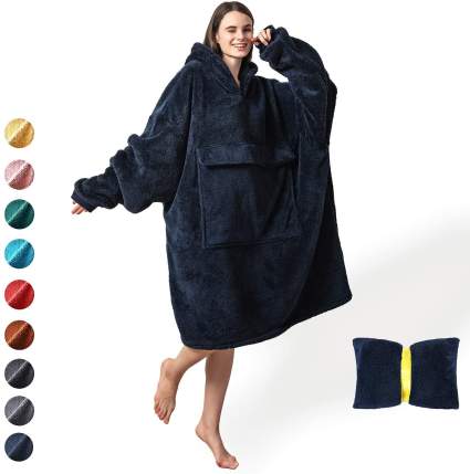 21 Best Blanket Hoodies: The Ultimate List (2023)