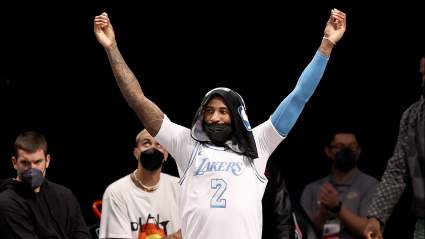 Andre Drummond Smokes LaMarcus Aldridge as Lakers Bench—including LeBron—Goes Wild [WATCH]
