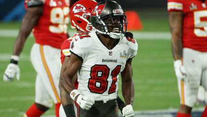 Antonio Brown Under Investigation After Civil Lawsuit