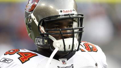 Former Buccaneers Linebacker Geno Hayes Dies