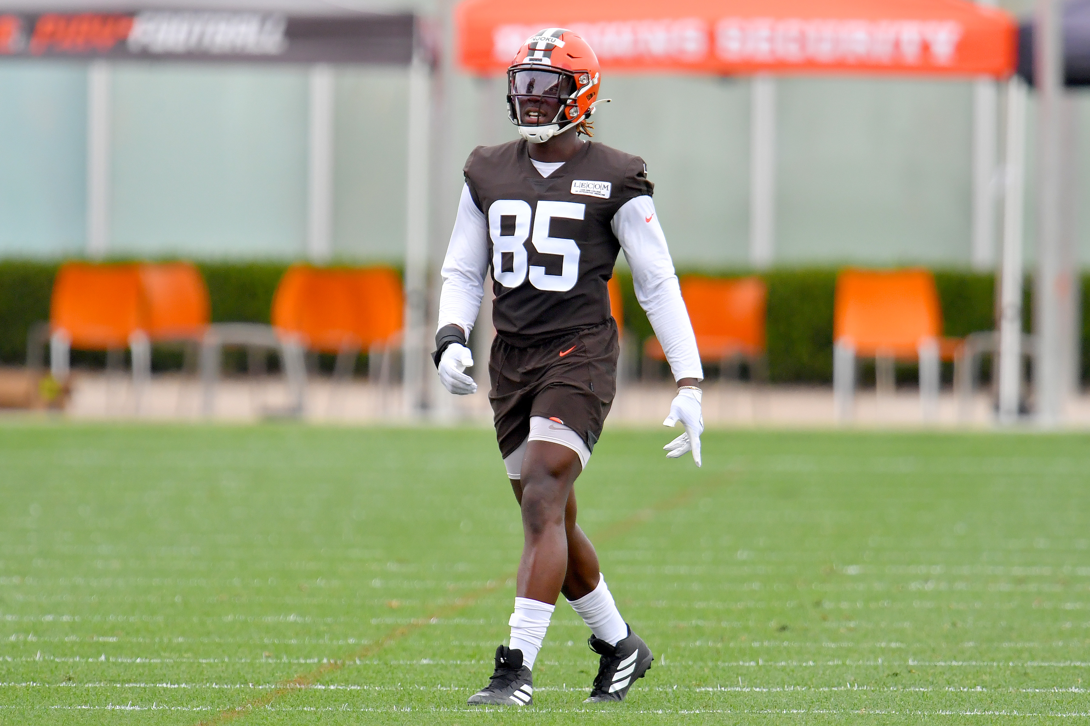 David Njoku Makes Final Call On Future With Browns Heavy Com   GettyImages 1266645578 