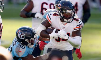 Ex-Bears Fan Favorite Teases Exit, Visits NFC Team: Report