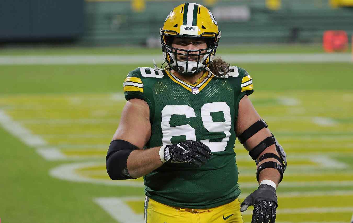 Packers All-Pro's Knee Scrutinized After Viral Video