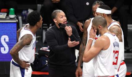Ex-Lakers Star Has Harsh Words & Strong Advice for Clippers