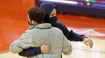 Stephen Curry Details Fierce Trash Talking with Sixers’ Brother