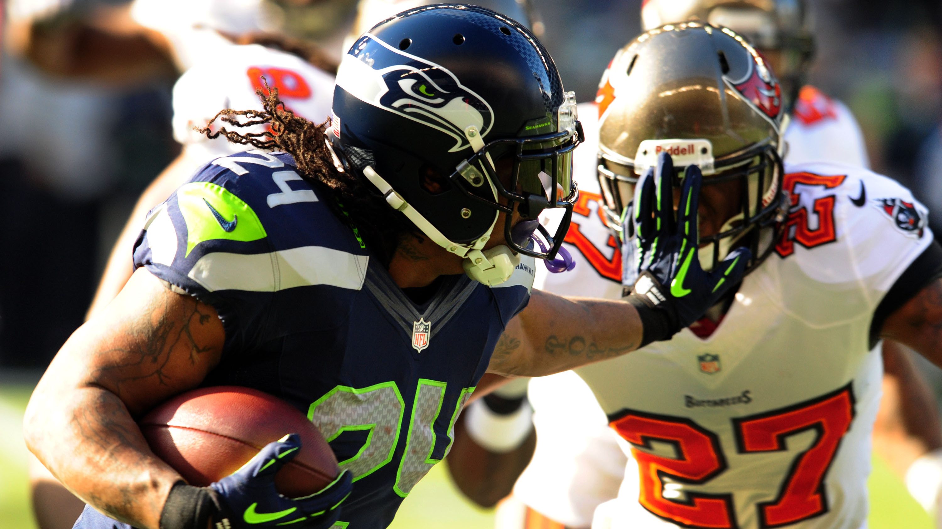 Oakland Raiders: A Few Pros and Cons To Dealing For Marshawn Lynch