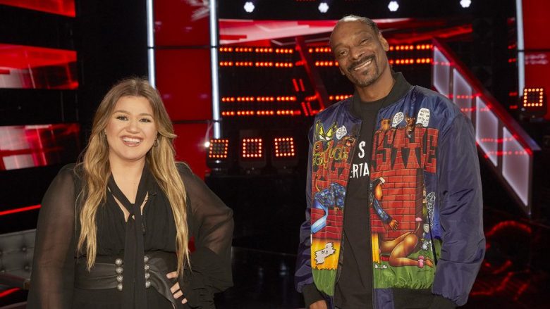 Snoop Dogg & Kelly Clarkson Cry on ‘The Voice’ | Heavy.com