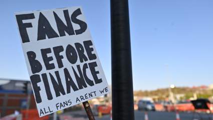 Barcelona Fans Protest Against European Super League [LOOK]