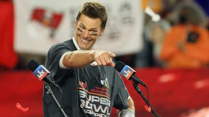 Bucs’ Tom Brady Makes April Fools’ Joke on Twitter