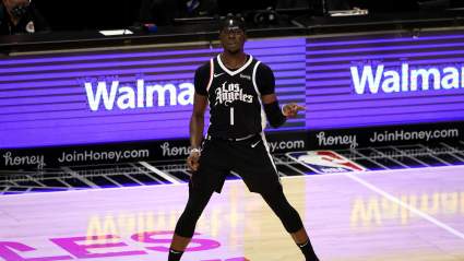 Back in Starting 5, Veteran Clipper Guard Makes Spectacle of Himself