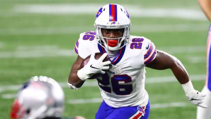Bills RB Devin Singletary Looks Jacked in Offseason Workout Pictures