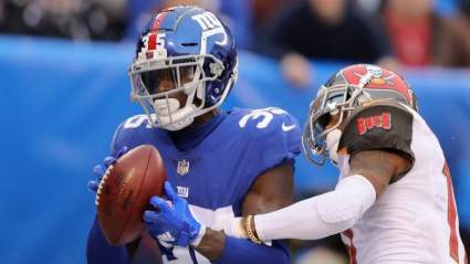 Buccaneers Sign 3 Ex-Giants, Including Former 16-Game Starter