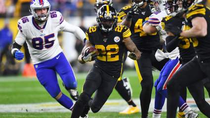 Eagles Showing Interest in Ex-Steelers ‘Hostage’: Report