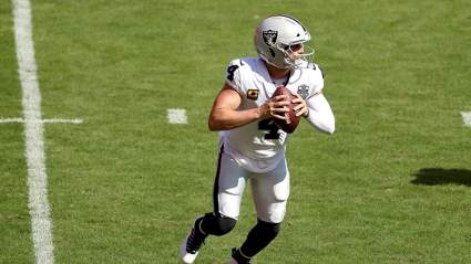 Ex-Raiders Quarterback Sends Message on Derek Carr
