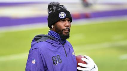 Dez Bryant Sends Message to New Raiders Wide Receiver