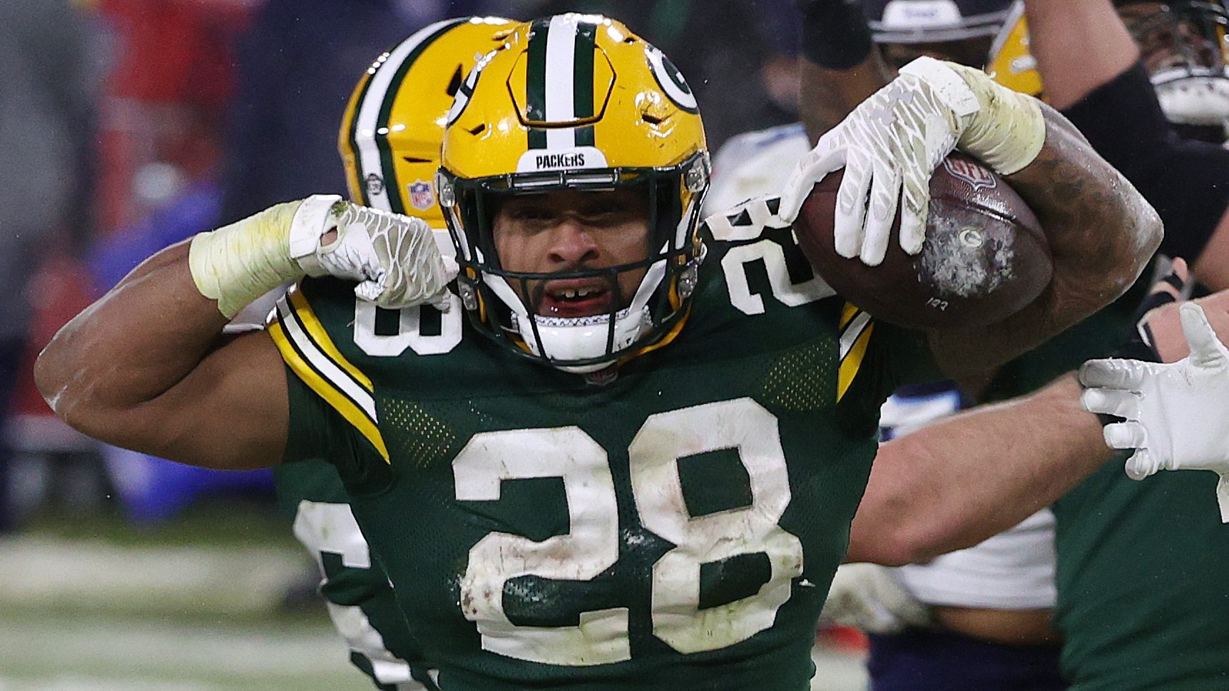 Packers RB AJ Dillon squats a ridiculous amount of weight #football #n, aj  dillon squats