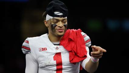 Bears’ Justin Fields Sets Twitter on Fire With Message to Fans