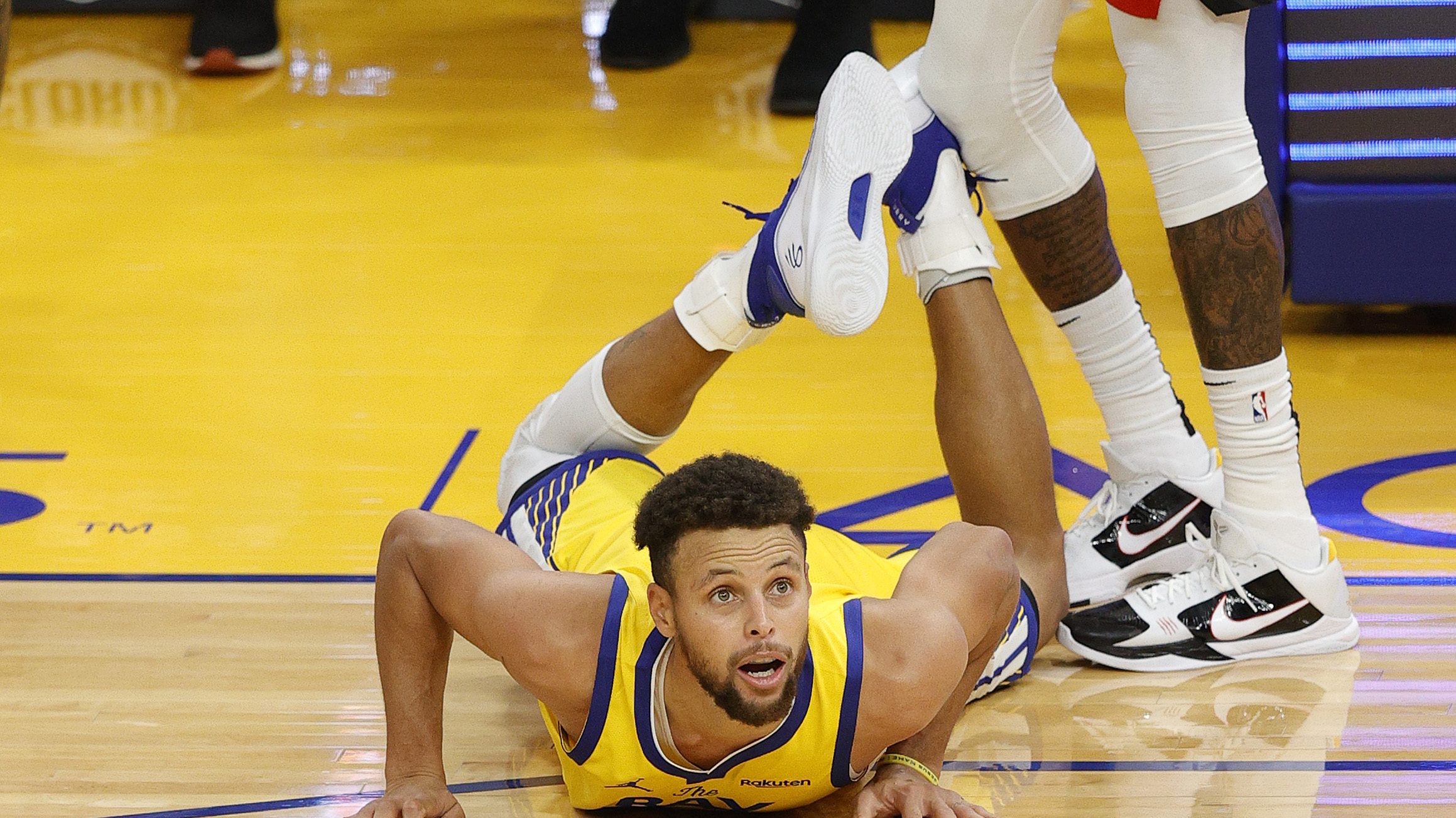 3,234 Stephen Curry Shoes Stock Photos, High-Res Pictures, and Images -  Getty Images