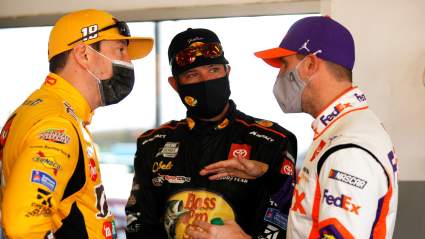 Teammates Lead NASCAR Field to Green at Dover