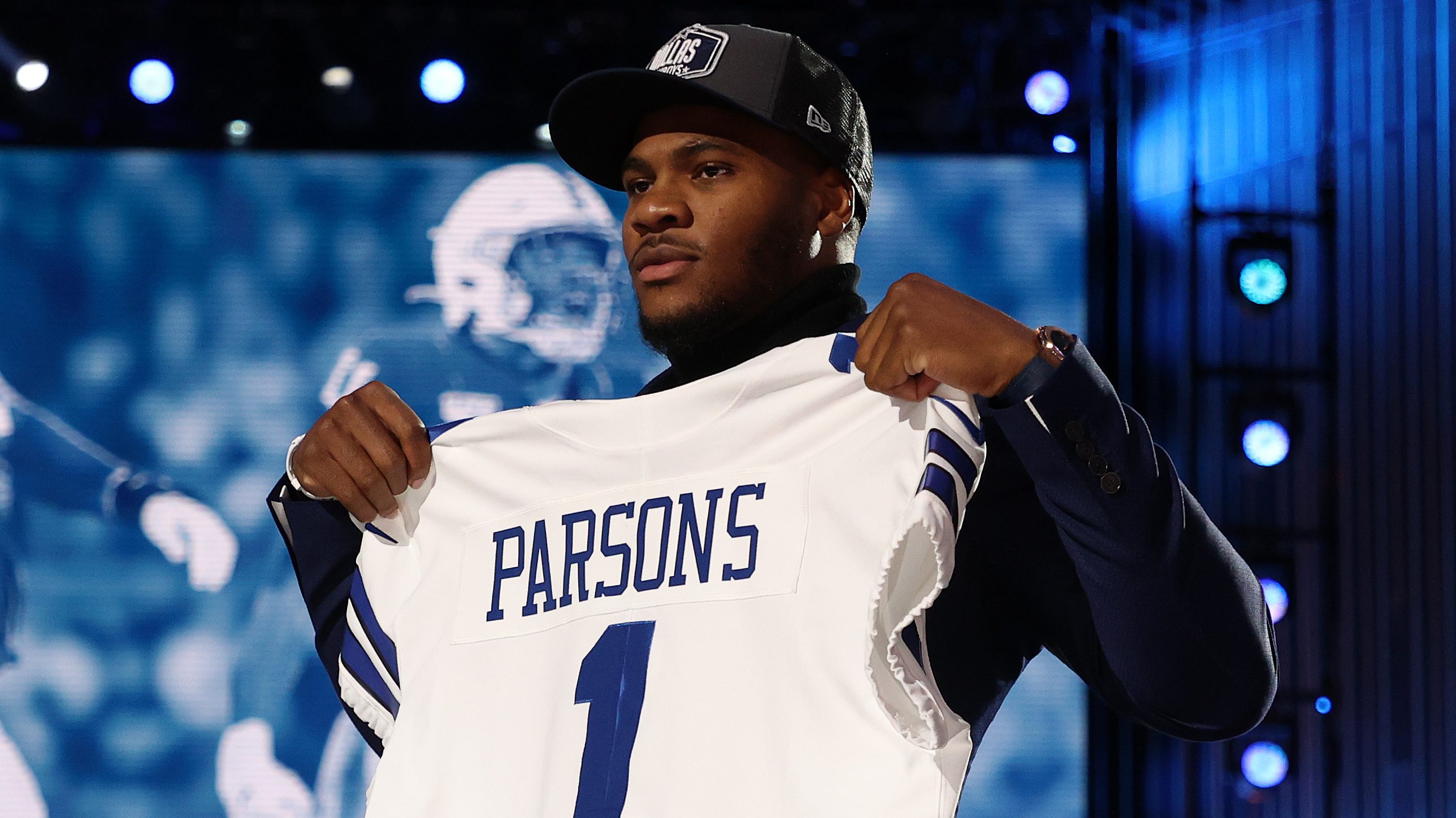 Cowboys Sign Rookie LB Micah Parsons To 4-Year Contract