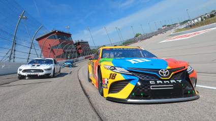 Darlington Race Caps Off a Fantastic NASCAR Throwback Weekend
