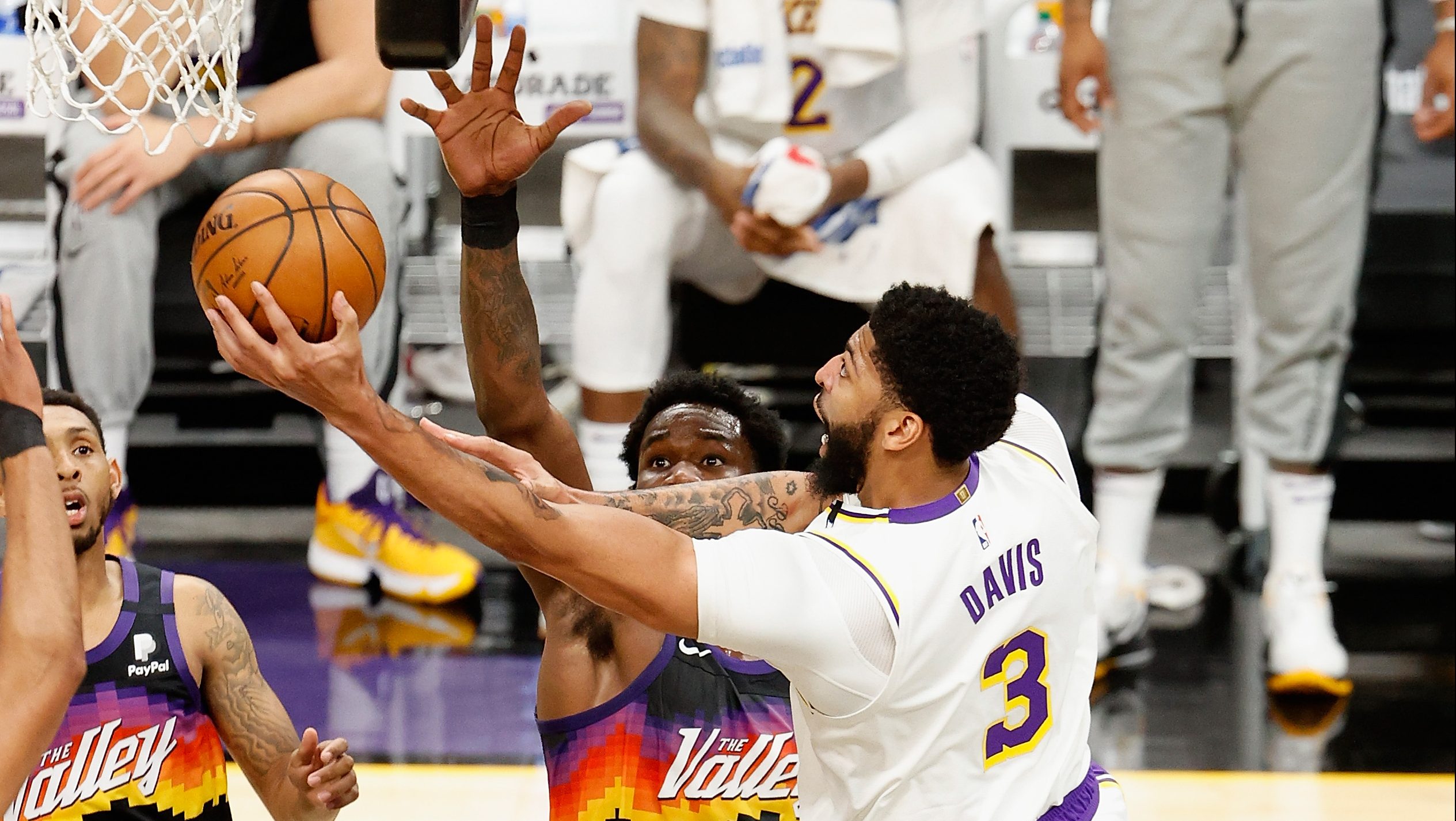 Anthony Davis Sends Blunt Message To Lakers After Loss To Suns