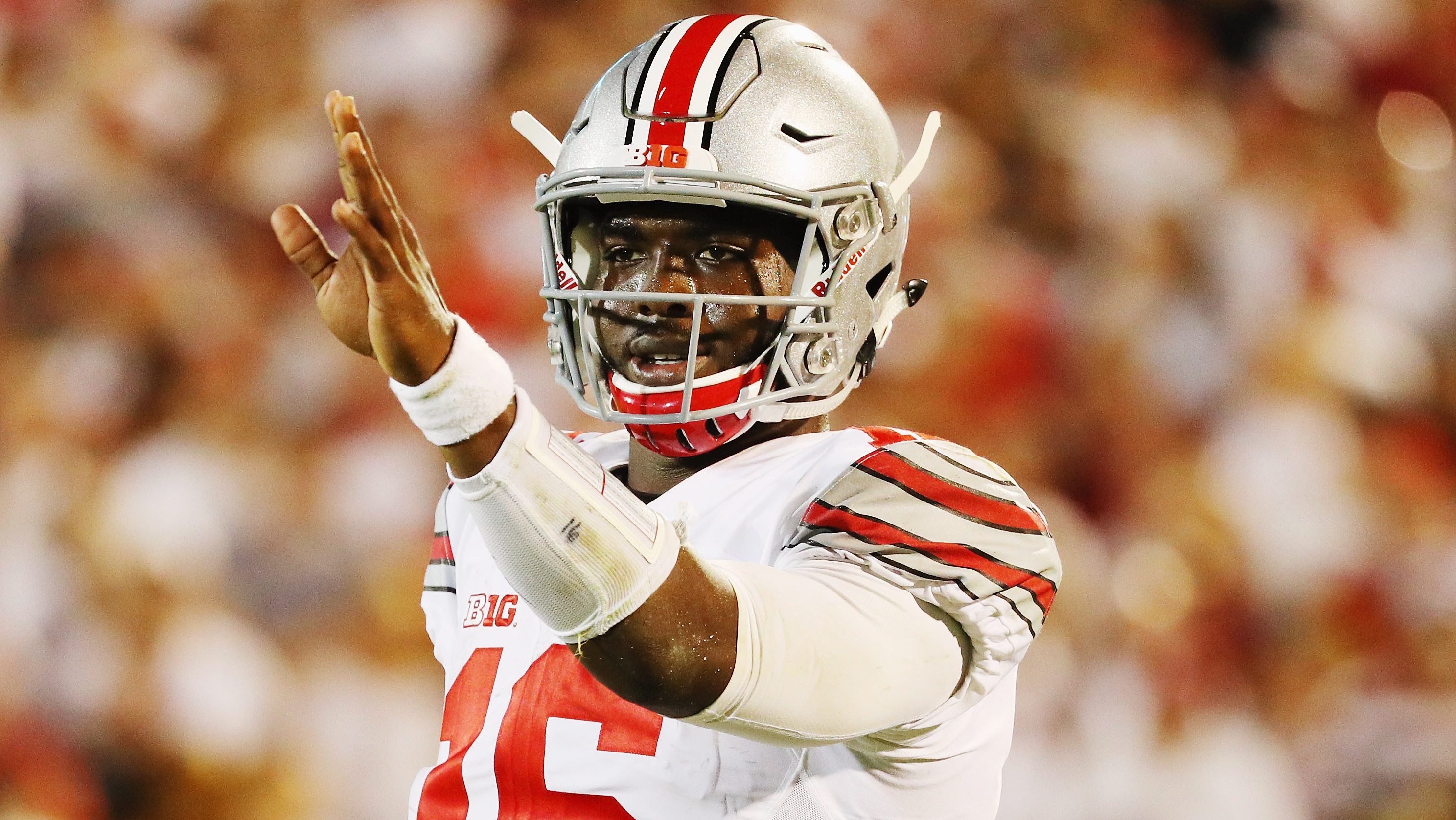 Cowboys Won't Sign QBs J.T. Barrett, Brady Davis