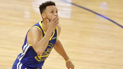 Warriors Curry Played For Weeks With Hairline Fracture