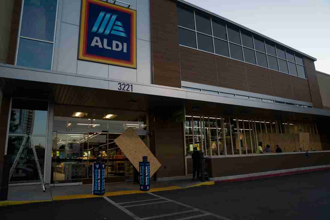 Aldi’s Memorial Day Hours 2021 Is It Open or Closed?
