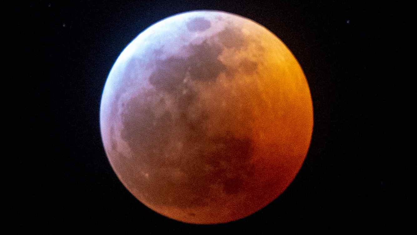 blood moon lunar eclipse