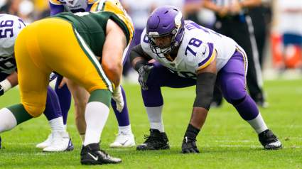 Vikings Call on NFL’s Worst Pass-Blocker as Emergency Fill-In vs. Packers