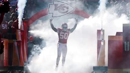 Raiders Sign Super Bowl-Winning Ex-Chiefs Linebacker, Former 1st Round Pick