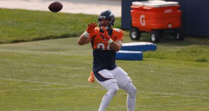 Bears Cut 2 Players to Make Room for Former Broncos TE, Other Signings