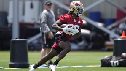 49ers Trey Sermon’s Speedy Footwork Drawing Attention [WATCH]