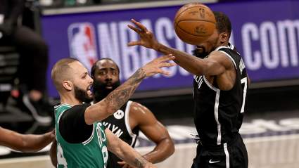 Lakers Called on to Make ‘Ambitious’ Move for Rival Starter
