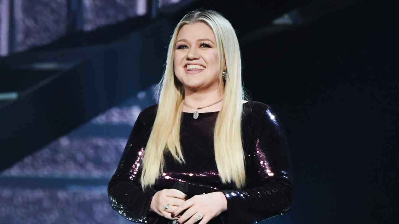 Kelly Clarkson Wins Two Daytime Emmys